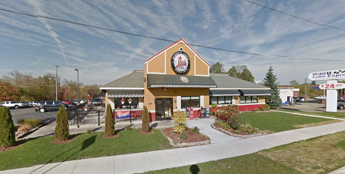 Bill Knapps - Lapeer - 282 S Main St (newer photo)